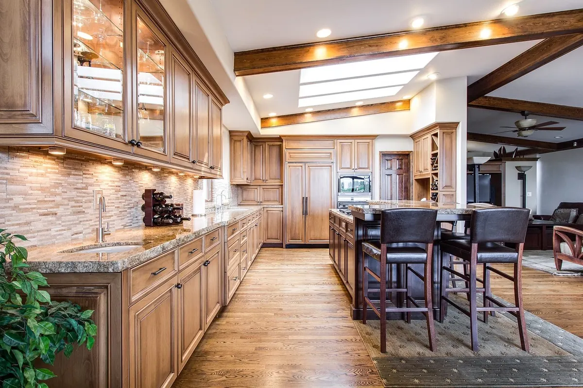 Rough Carpentry vs. Finish Carpentry: Key Differences Explained